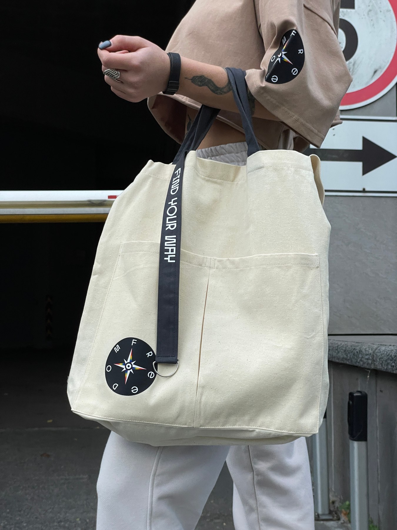 Natural PCD embroidered shopper bag